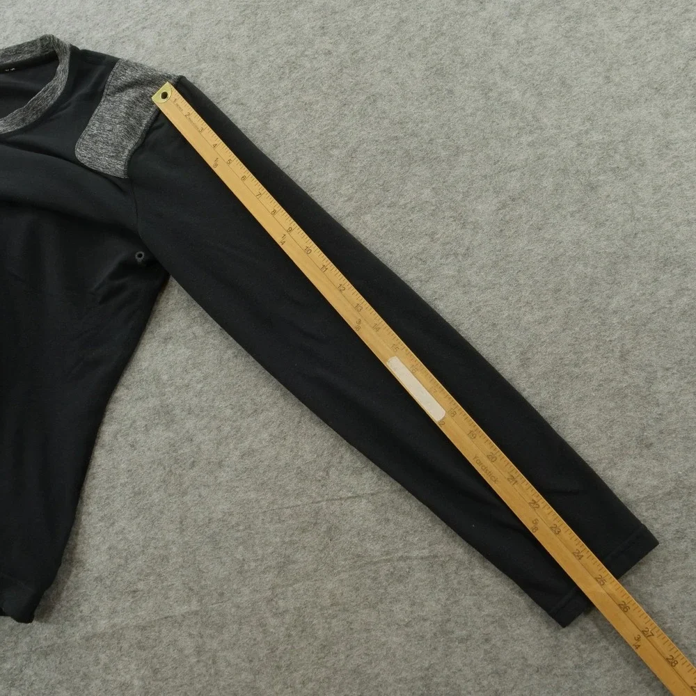 lululemon athletica has light
